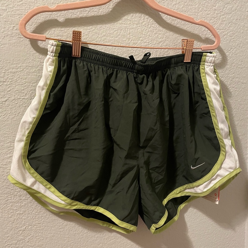 Nike Tempo Running shorts, Sz L